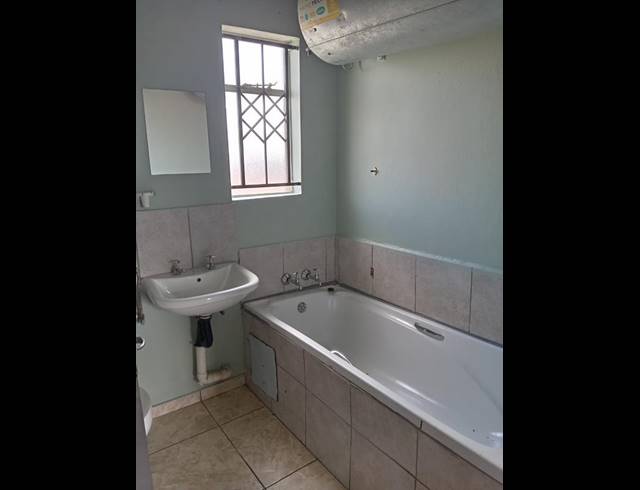 2 BEDROOM APARTMENT FOR SALE IN FLEURHOF